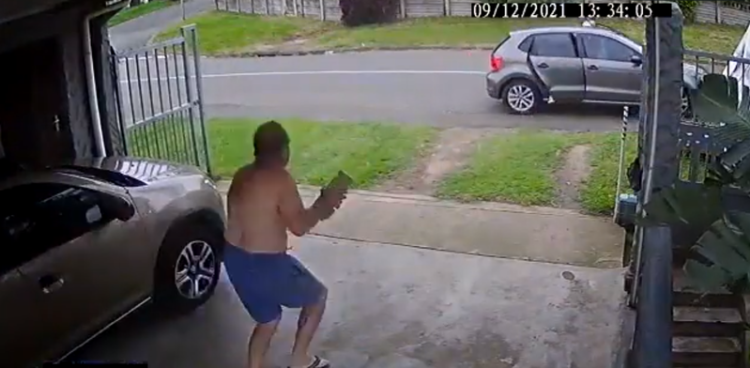An Elderly Robbery Victim Chases Thieves Away With a Large Brick In Durban